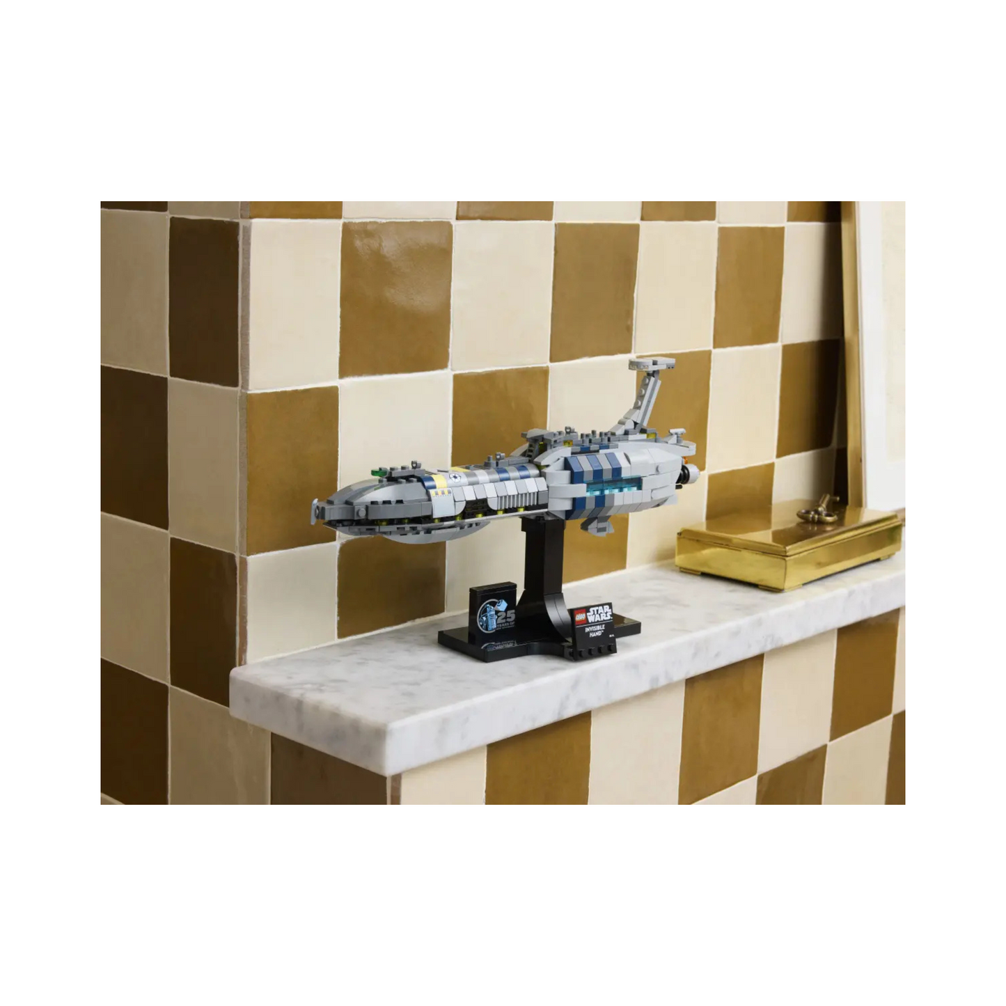 LEGO® Star Wars™ Invisible Hand™ | 75377